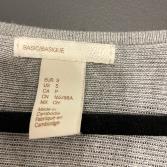Brand New - H&M Sweater - Small - Light Grey - Picture 4 of 4